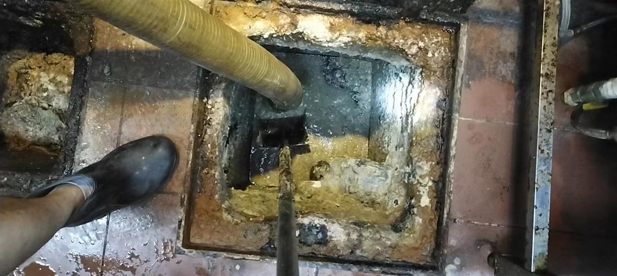 环江污水池清理一般都有毒气，怎么预防中毒呢？